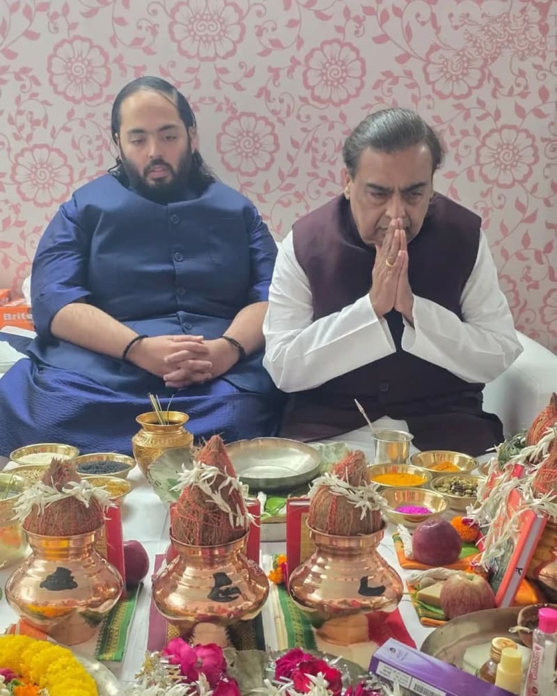 Puja and ritual moments at Gaya Ji
