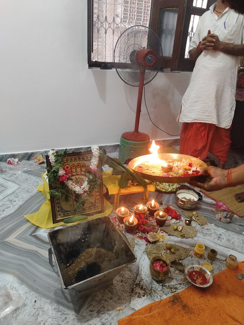 Puja and ritual moments at Gaya Ji