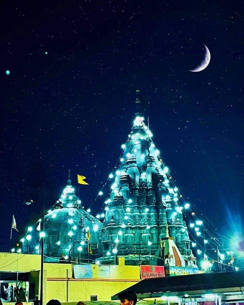 Puja and ritual moments at Gaya Ji