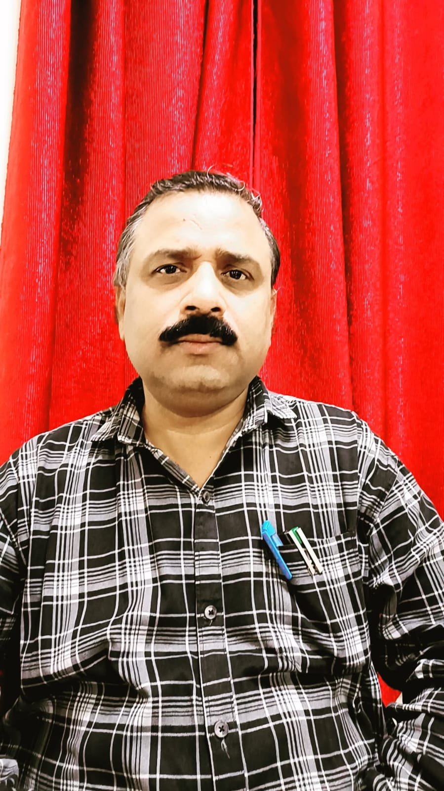 मनीष सनातनी मनीष सनातनी