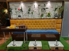 M Star Unisex Salon