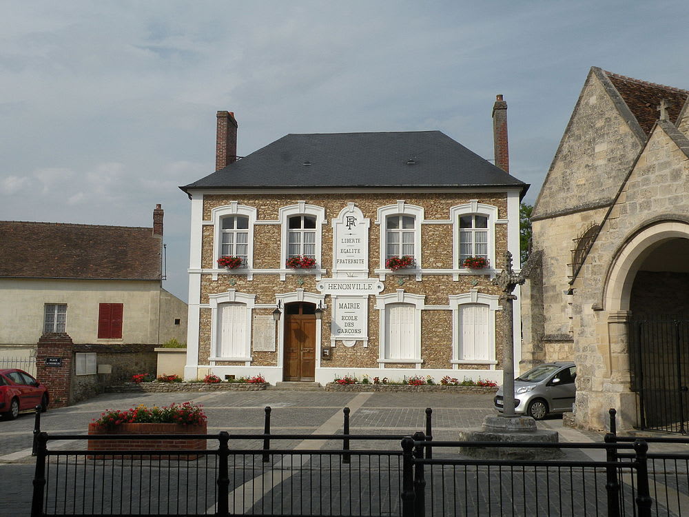 Hénonville