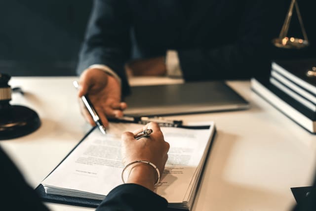 Quelles clauses suspensives prévoir dans le cadre d'une vente longue ? 