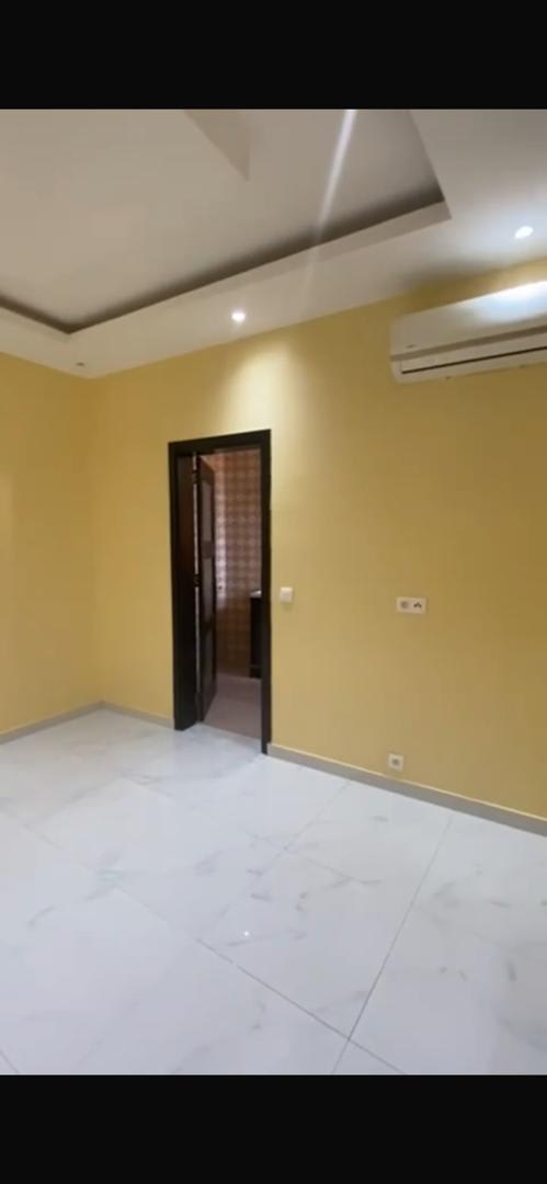 Appartement 4 chambres salon á Mermoz — photo 4