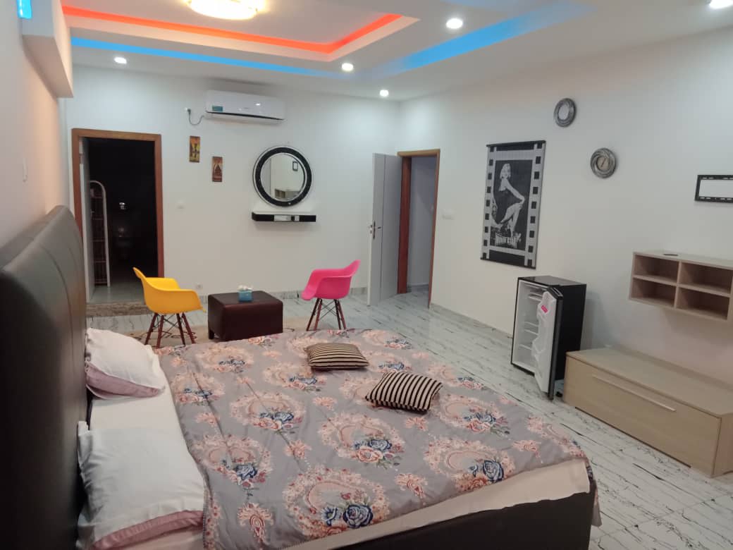 Un joli duplex de 4 chambres salon à Ngor Almadies 