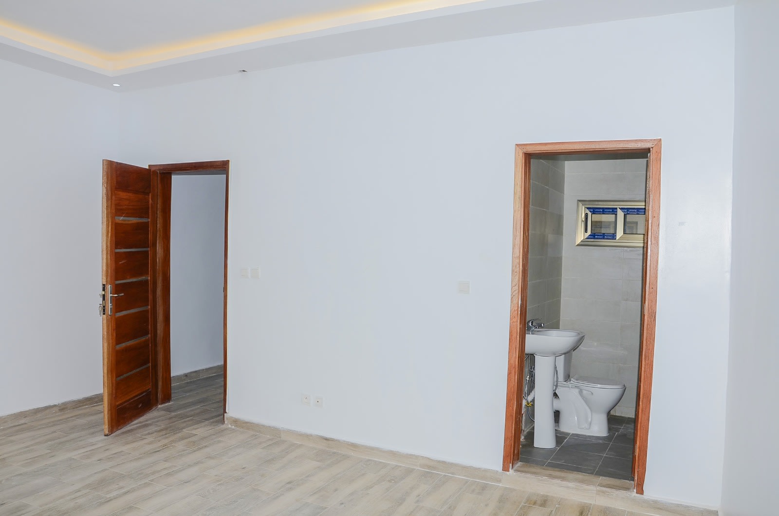 Appartement 2 chambres, salon avec buanderie — photo 3