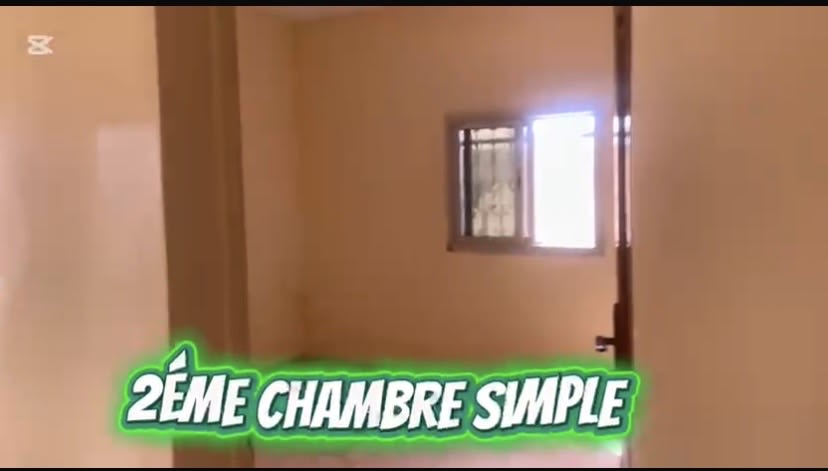 Appartement 4 chambres salon à Thies — photo 5