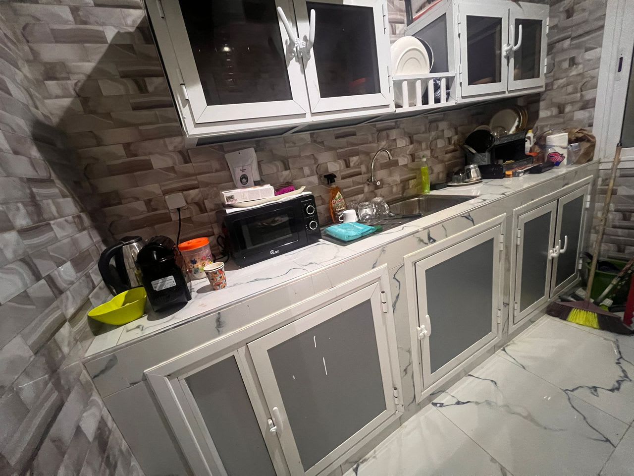 Studio meublée à la cité djily Mbaye avec toutes les commodités. — photo 3