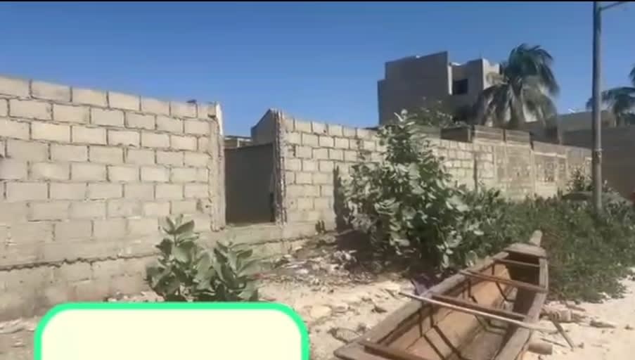 Un Terrain de 400m2 disponible à Bakhdad (Dakar) pied dans l’eau — photo 4
