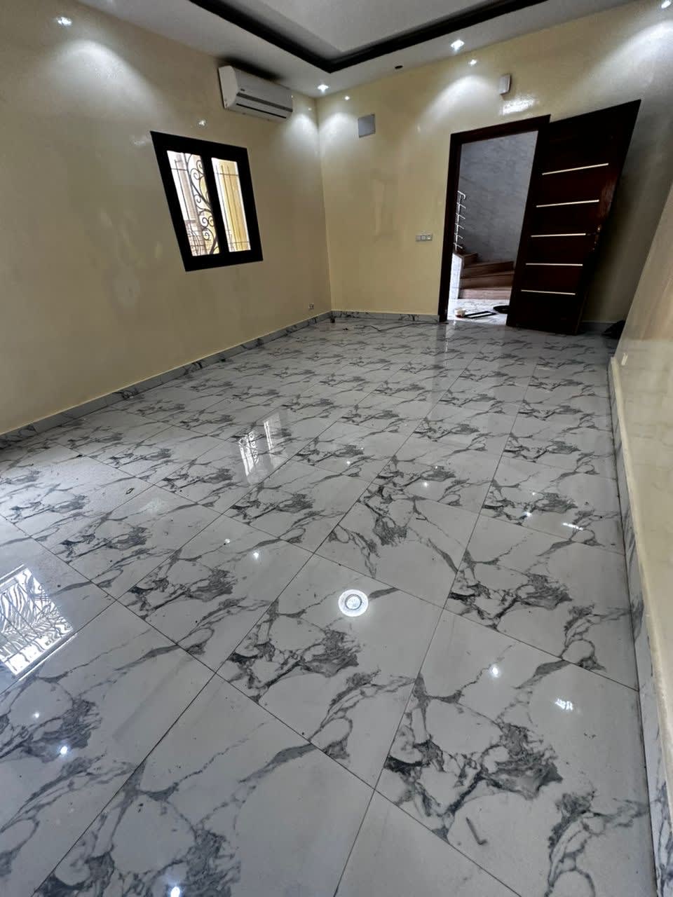 Appartement F4 à louer Mamelle Cité Makkiyou Faye