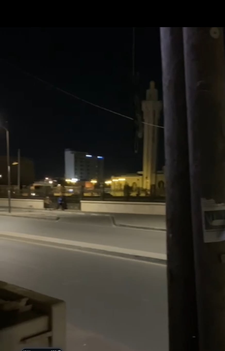 Maison 350m² + 3 Magasins à Vendre - Face Mosquée Massalikoul Jinaan | Titre Foncier | 399M FCFA — photo 3