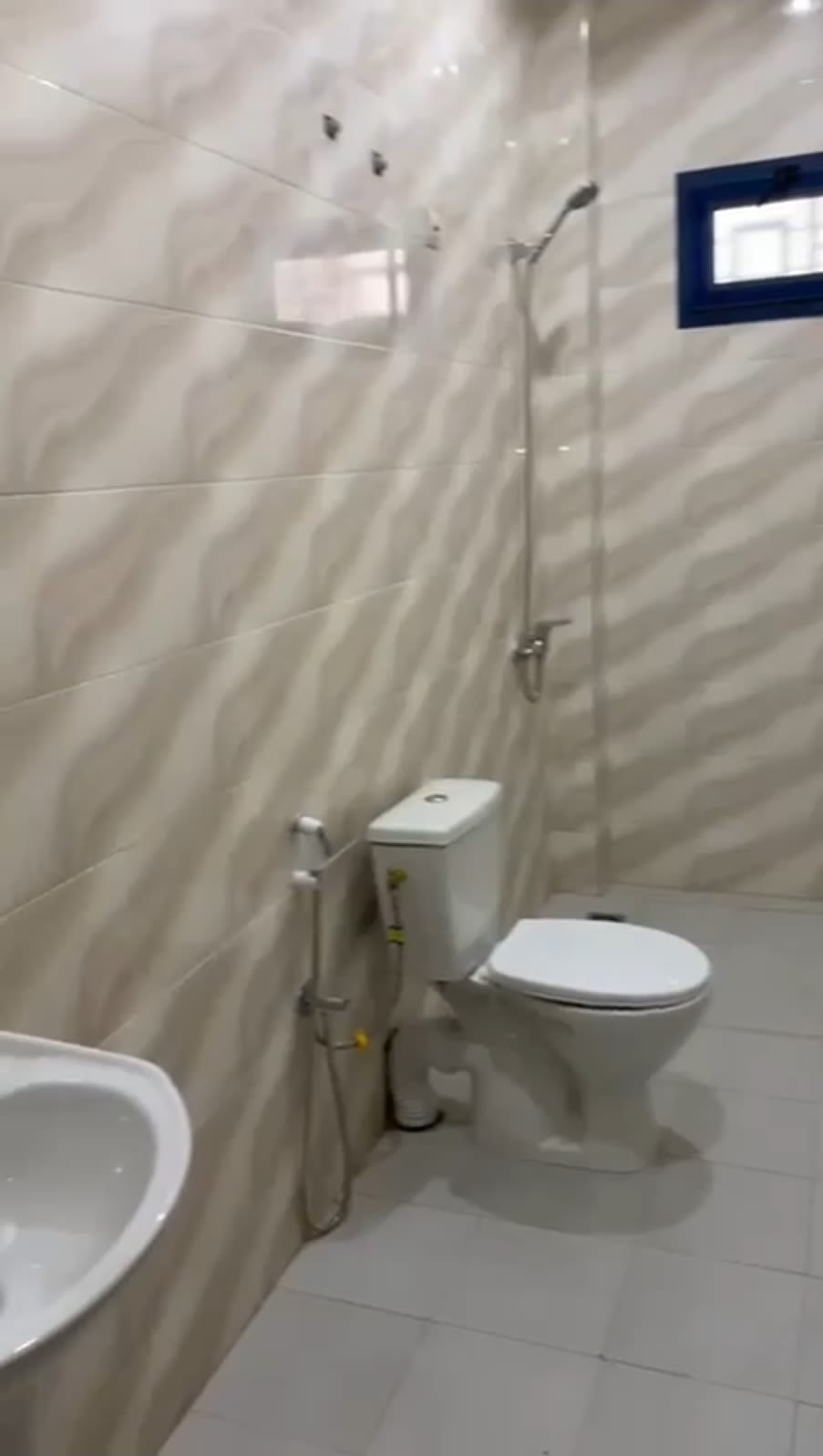 Chambre à Louer à Castors – Toilettes Internes, RDC | 100.000 FCFA — photo 2