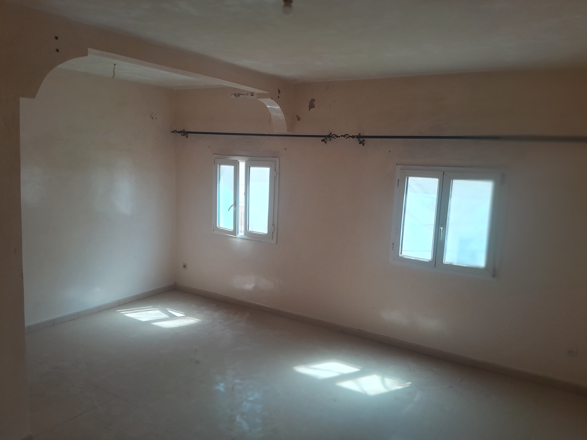 Villa en vente à Diamalaye, Titre Foncier de 150m² non loin de la plage, 110 000 000 Frans CFA... — photo 2