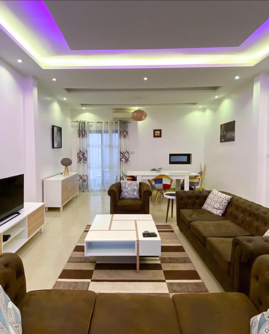 Immeuble R+4 Meublé à Vendre à Ngor – 5 Appartements F3 & F2 | 600 Millions FCFA