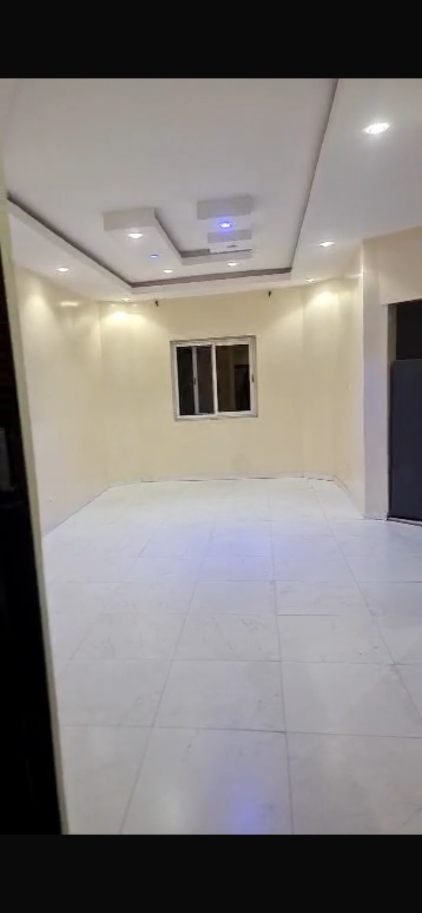 Studio Mamelle – À côté du restaurant Chez Badj – 250 000 FCFA/mois