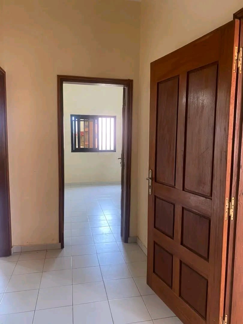 Appartement F3 à Louer Keur Massar Unité 10 MTOA - 2 Chambres + Salon | 150 000 FCFA/mois — photo 2