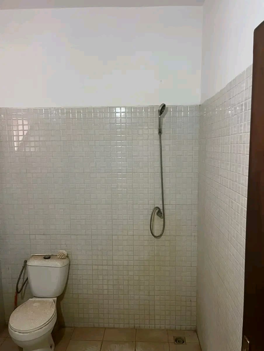 Villa Duplex F5 à Vendre Bambilor Cité Akys - 5 Pièces | Double Niveau | 200M FCFA — photo 4