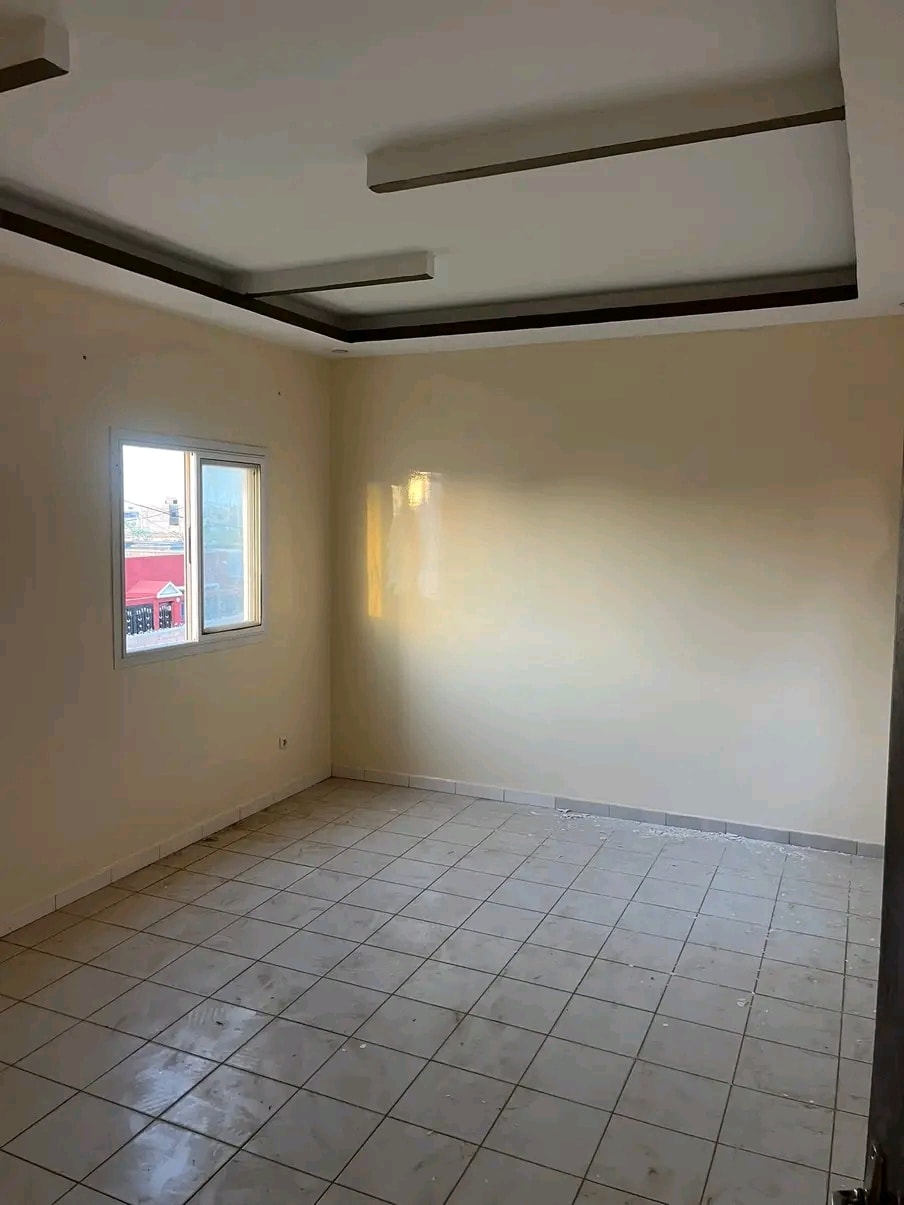 Villa Duplex F5 à Vendre Bambilor Cité Akys - 5 Pièces | Double Niveau | 200M FCFA — photo 5