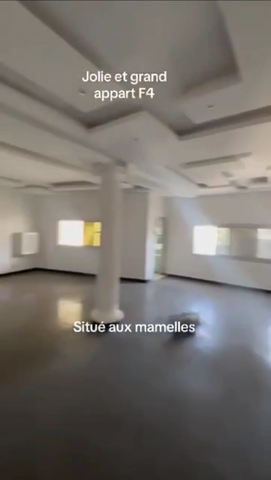 Grand Appartement 300m² à Louer Mamelles - Derrière Université Euromed | 3 Chambres + Balcon | 550 000 FCFA/mois