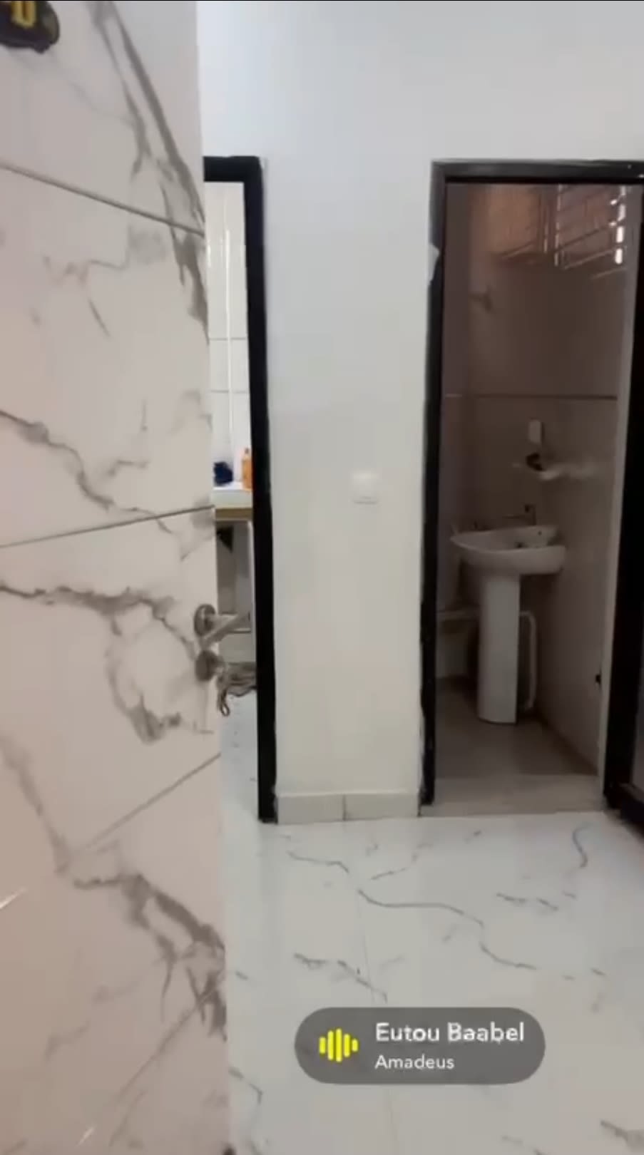 Mini Studio Séparé à Louer Ouakam Cité Avion - Chambre + Cuisine + SDB Indépendantes | 2ème Niveau | 150 000 FCFA/mois