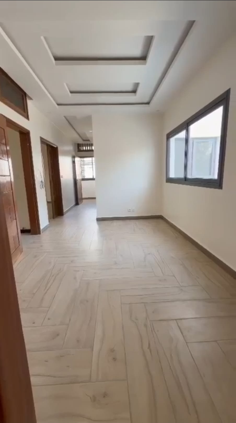 Appartement F4 à Louer Cité Battrain - 3 Chambres | 2 Suites SDB + Toilette Visiteur | 2ème Étage | 500 000 FCFA/mois