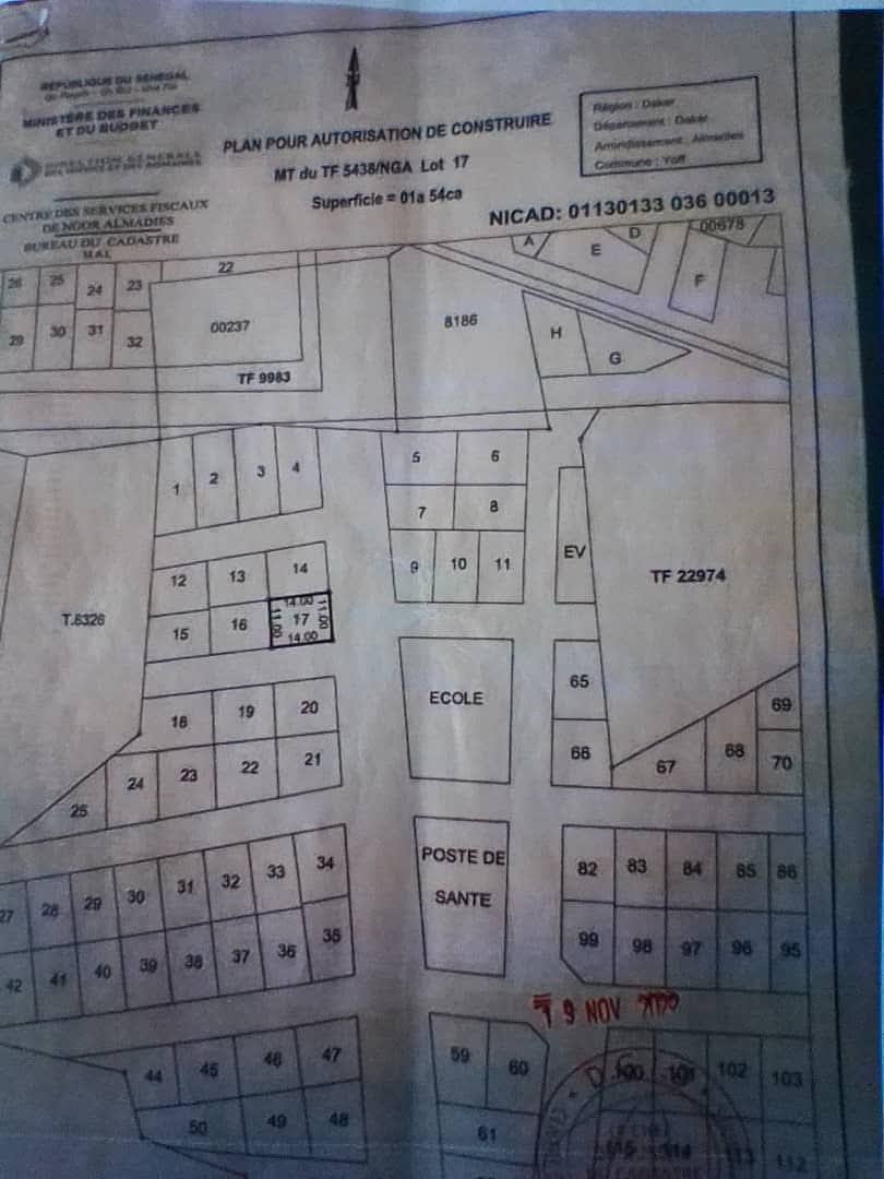 2 Terrains à Vendre Ouest Foire - 300m² Chacun | Titre Foncier | Angle 90M + Terrain 80M FCFA