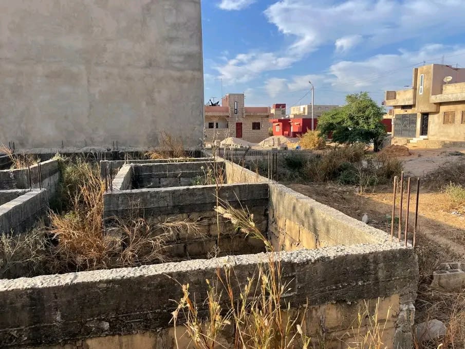 Terrain 150m² avec Fondation R+3 à Vendre Almadies 2 - Dernière Camp Marine | Titre Foncier Global | 25M FCFA