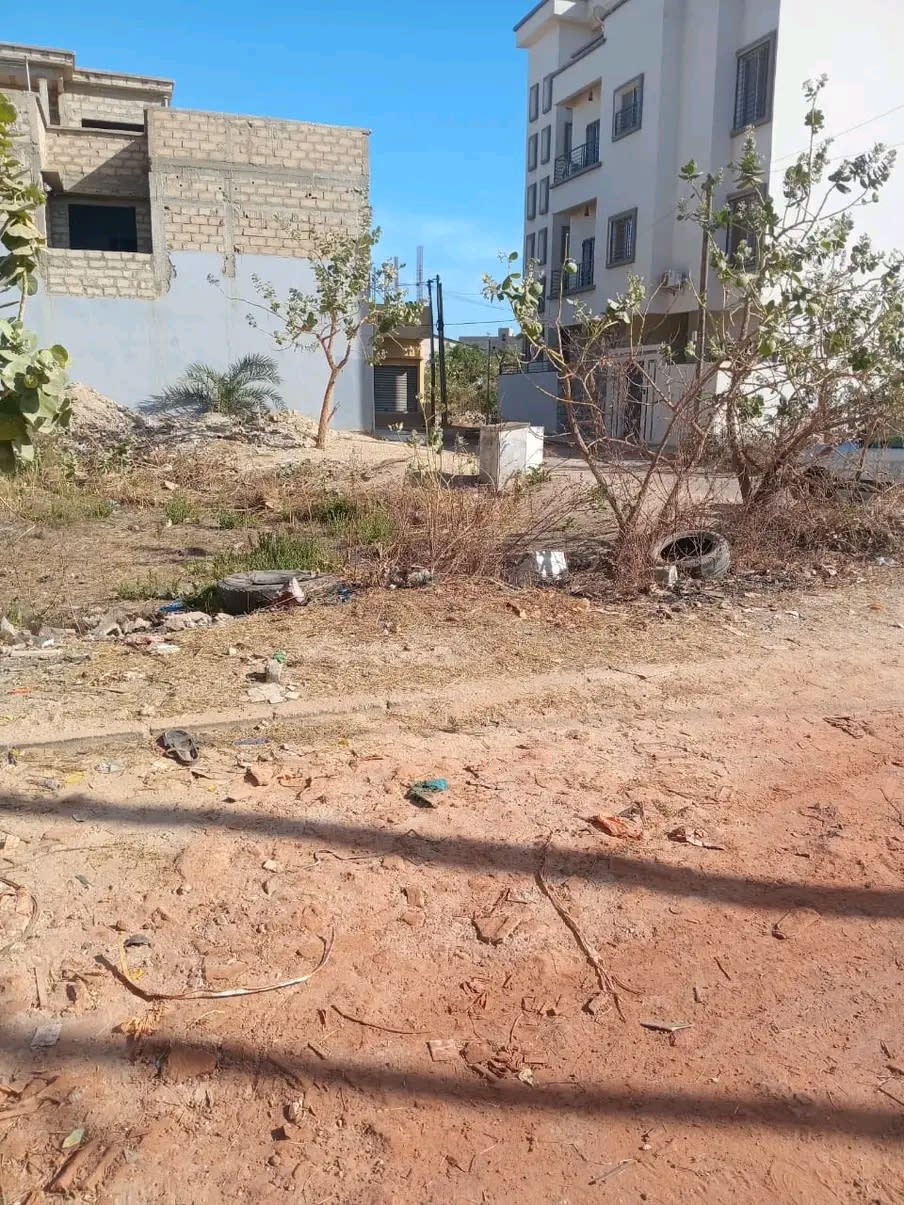 Terrain 150m² d'Angle à Vendre Baobab Grand Mbao - Double Façade | Prix à Préciser