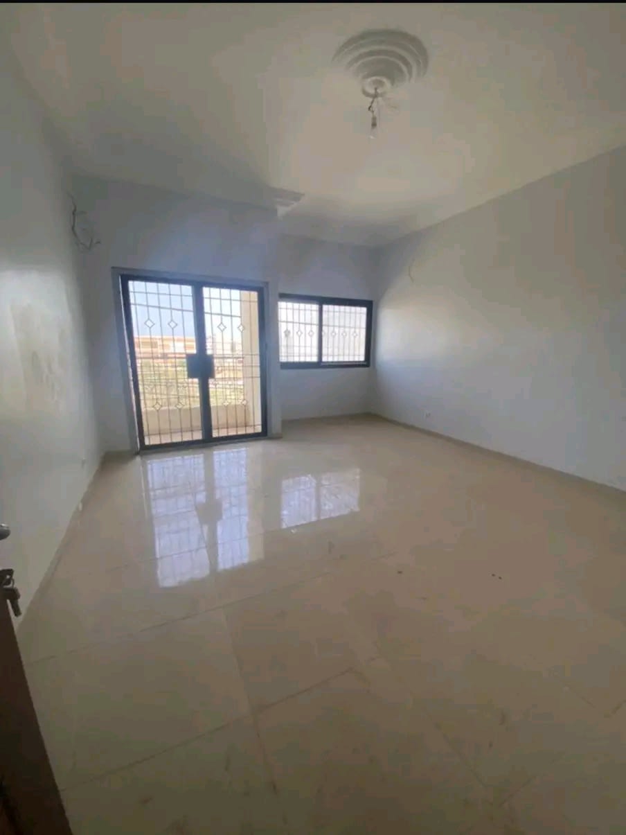 Appartement F3 à Louer ZAC Mbao - 2ème Position Après Brioche Dorée | Balcon + Cuisine Équipée | 160 000 FCFA/mois
