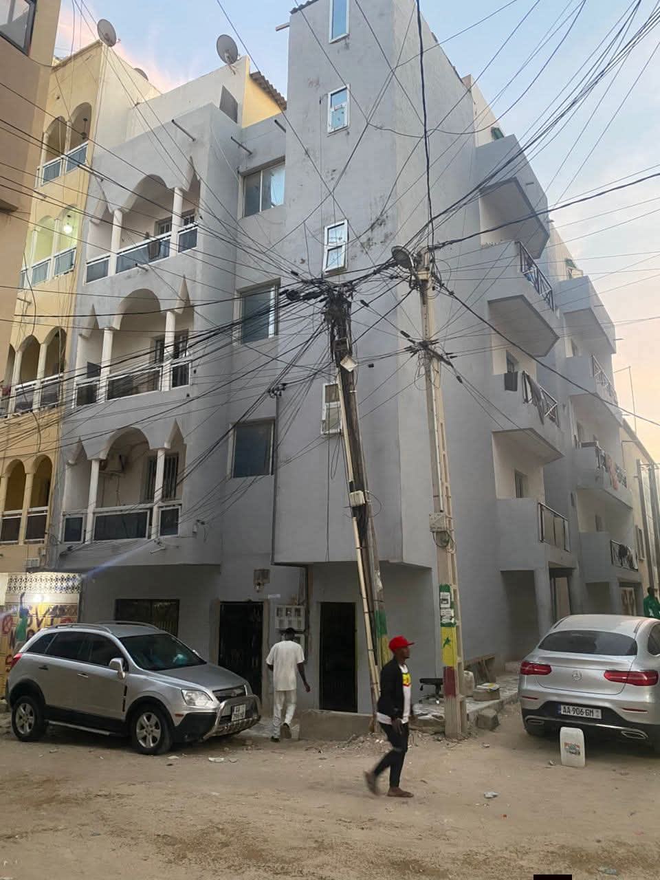 Vente Immeuble R+4 Liberté 6 Dakar – 150m² Bail Angle | 220M