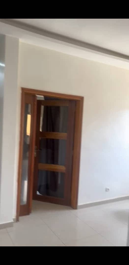 Appartement F3 à Louer Liberté 6 Extension - 2 Suites + Espace Familial | Proche Sacré-Cœur 3 | 300 000 FCFA/mois