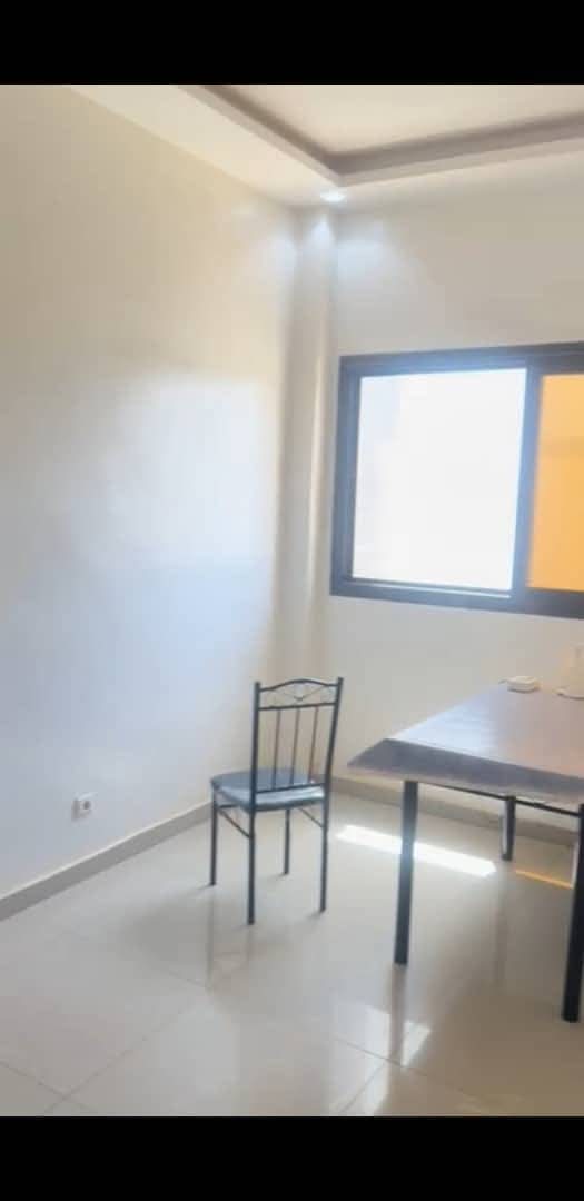 Appartement F3 à Louer Liberté 6 Extension - 2 Suites + Espace Familial | Proche Sacré-Cœur 3 | 300 000 FCFA/mois — photo 2