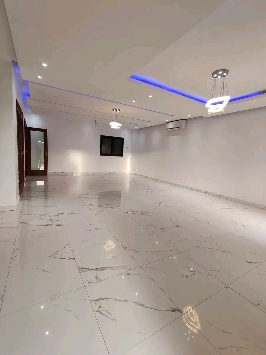Appartement F4 Haut Standing à Louer Yoff Virage - 3ch Climatisées + 4 Toilettes | Gardiennage 24h | 600 000 FCFA/mois