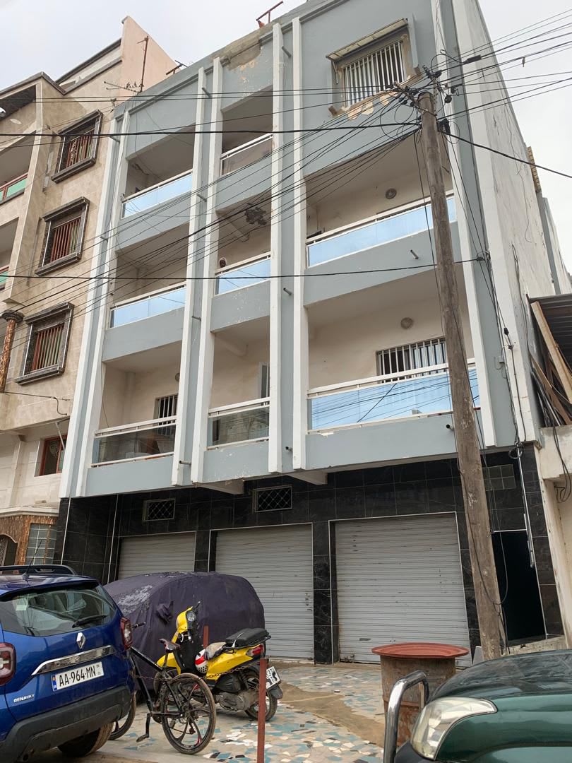 Immeuble R+3 277m² à Vendre Sodida - Apport Locatif 2,4M/mois | Titre Foncier | 330M FCFA
