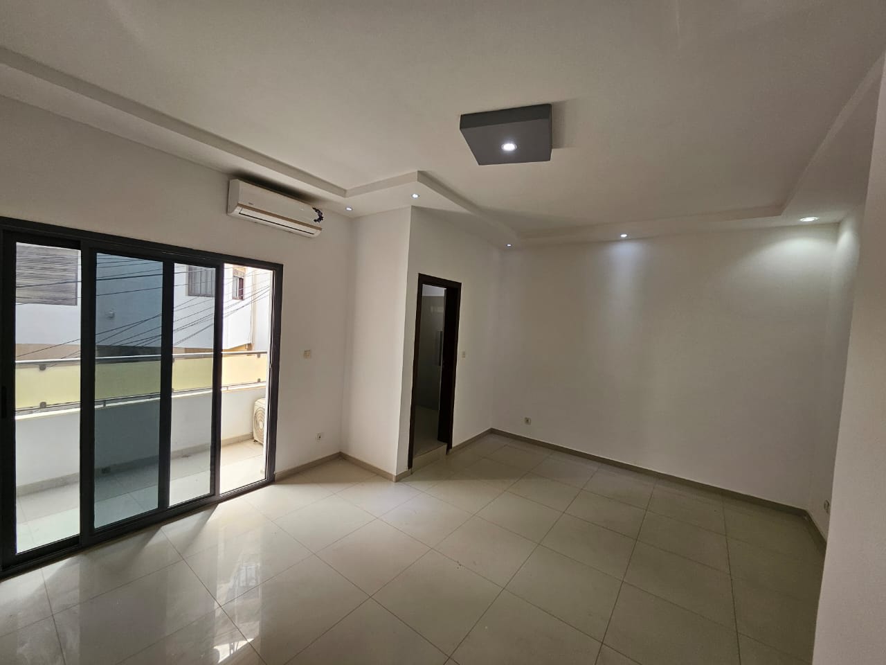 APPARTEMENT A LOUER OUAKAM CORNICHE — photo 2
