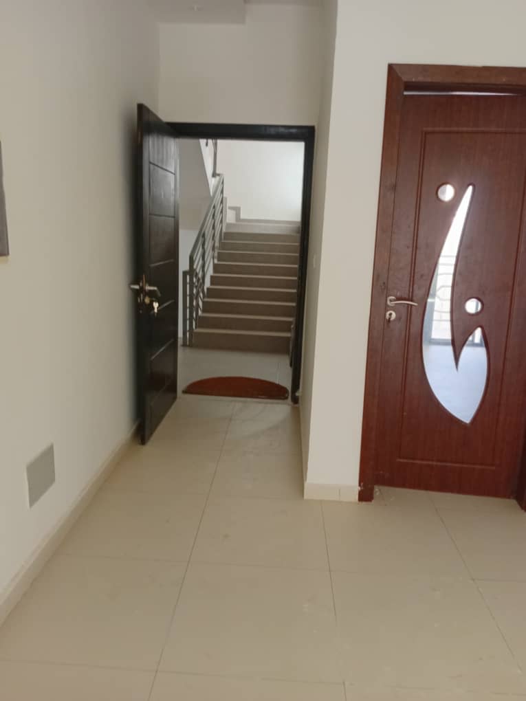Appartement à louer Mamelle cité Mbackirou Faye — photo 4