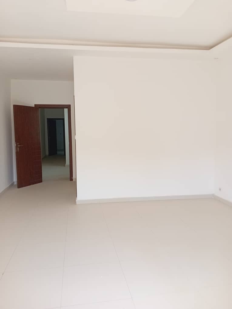 Appartement à louer Mamelle cité Mbackirou Faye — photo 8