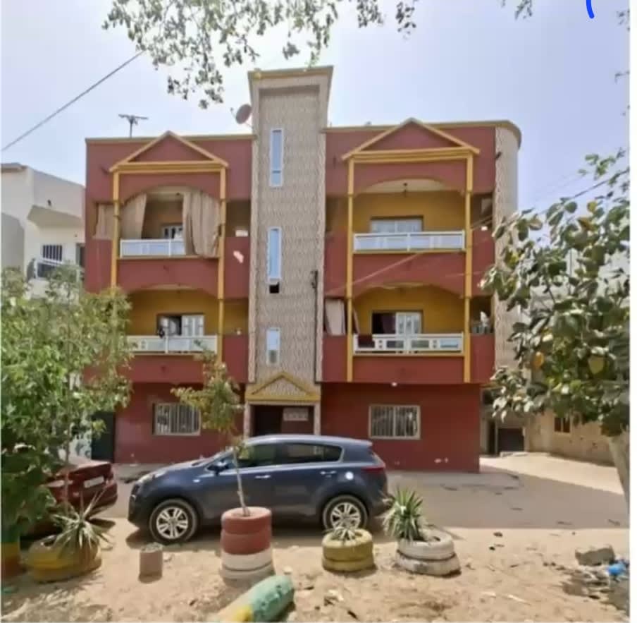 Villa R+2 169m² à Vendre Dalifort - 6 Appartements | Apport Locatif 900K | TF | 130M FCFA Négociable AF