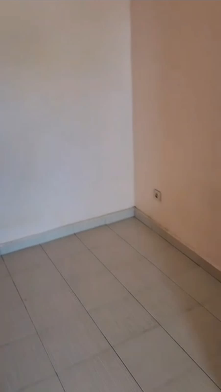 Mini Studio avec Balcon à Louer Ouakam - Derrière Auchan | 1er Étage | 125 000 FCFA/mois AF