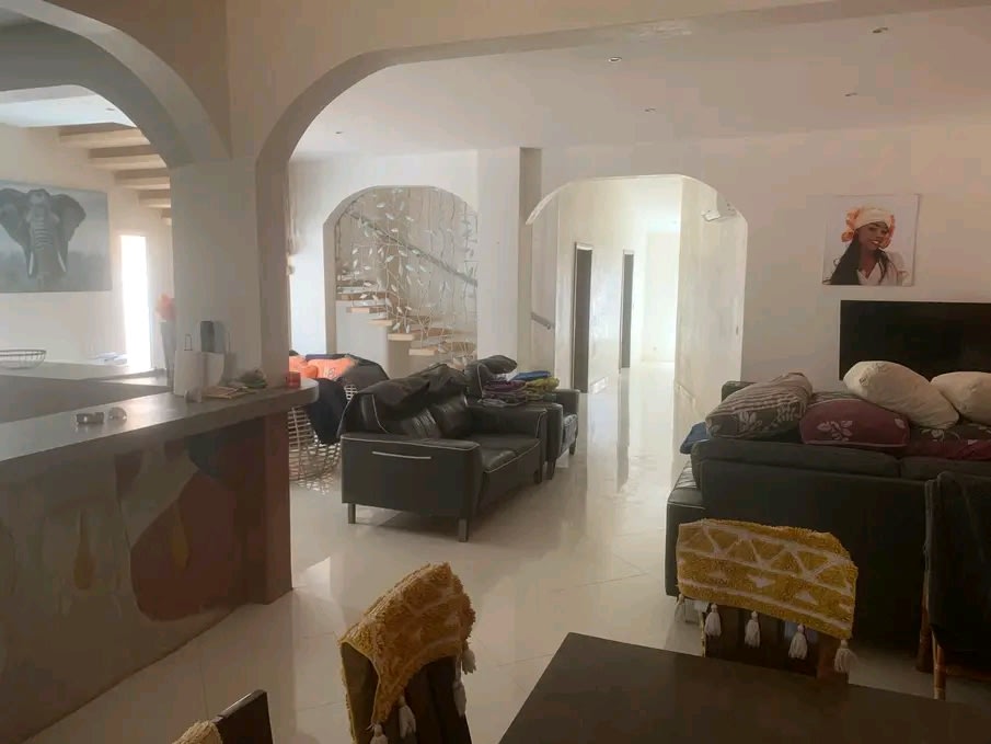 Villa meublée 241 m² avec piscine à Ngaparou | 4 chambres | Terrain 700 m² — photo 3
