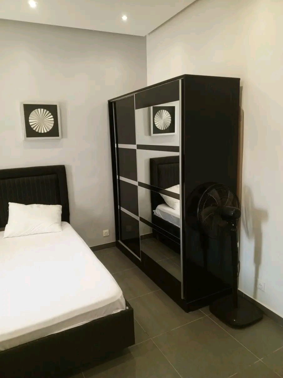 Duplex Meublé 230m² à Vendre Ngor Almadies - Face Stade | 4 Chambres + Terrasse Vue | TF | 225M FCFA — photo 2