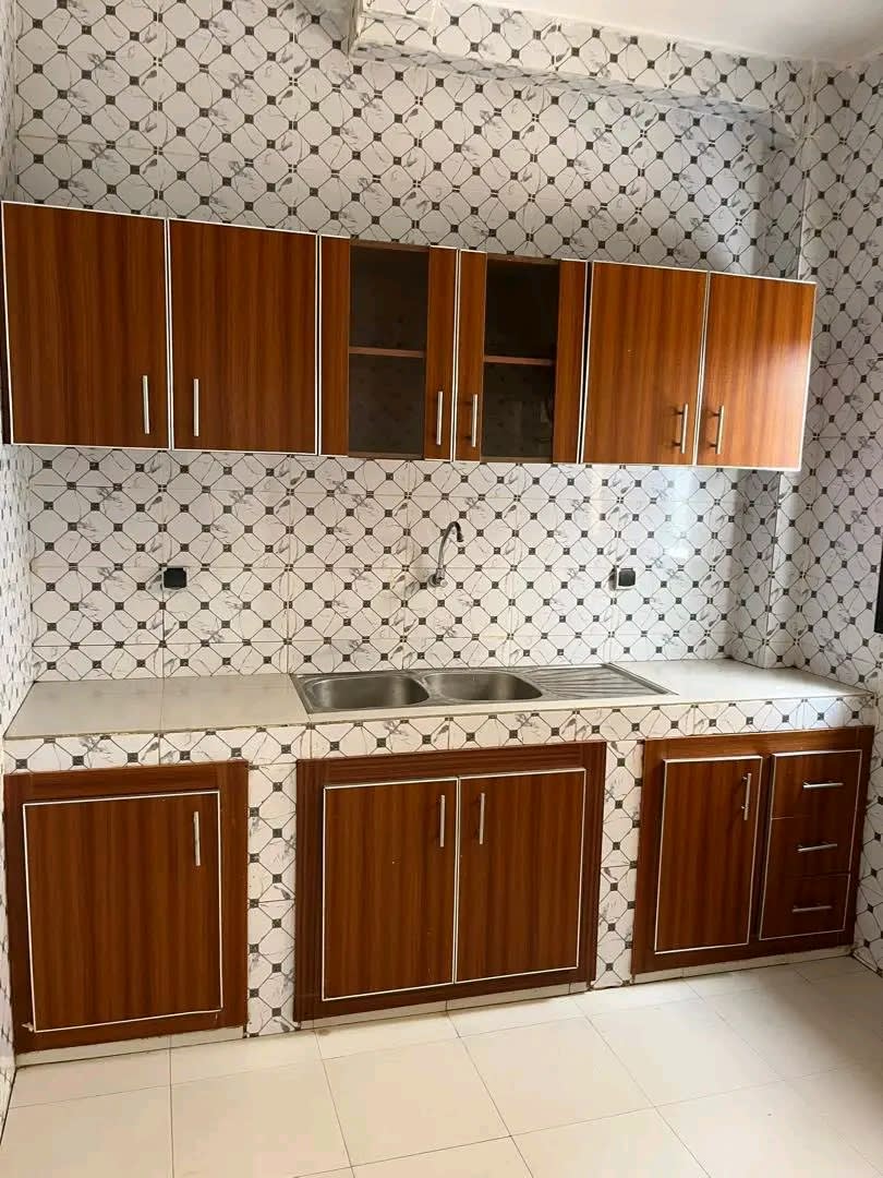 Appartement F3 Climatisé à Louer Nord Foire - Derrière BOA | 3ème Étage | Gardiennage 24h | 325 000 FCFA/mois — photo 3