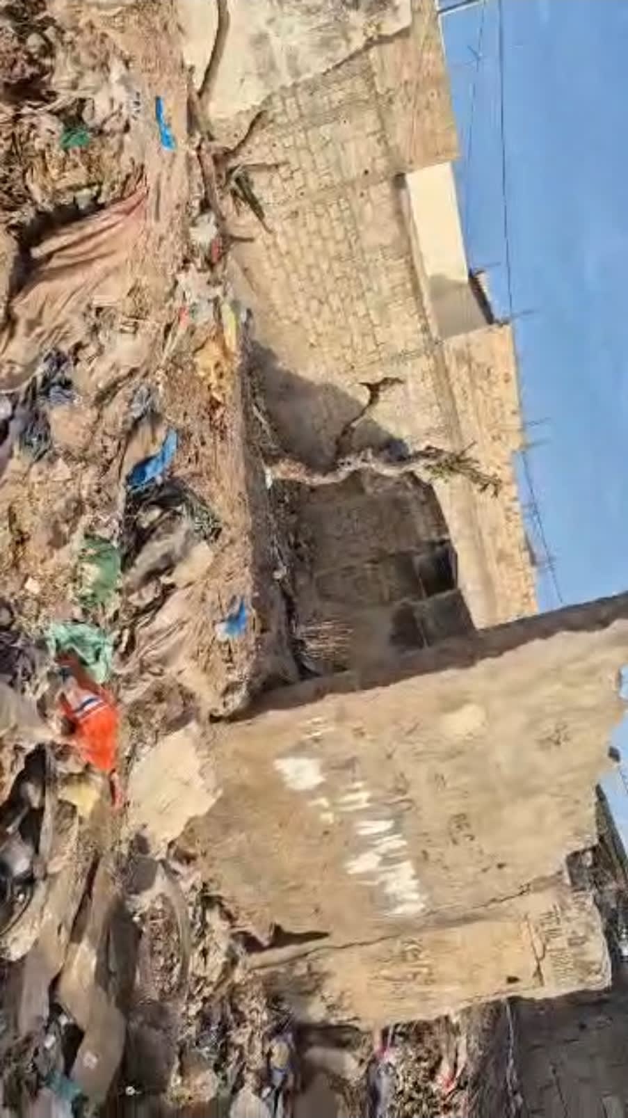 Terrain Nu 300m² à Vendre Boune Yeumbeul/Guédiawaye - Derrière École Primaire | Bail | 17M FCFA Négociable VMT