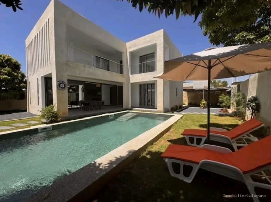 Belle Villa Neuve 600m² à Vendre Ngaparou - 4 Chambres + Piscine | Jardin + Garage | 150M FCFA