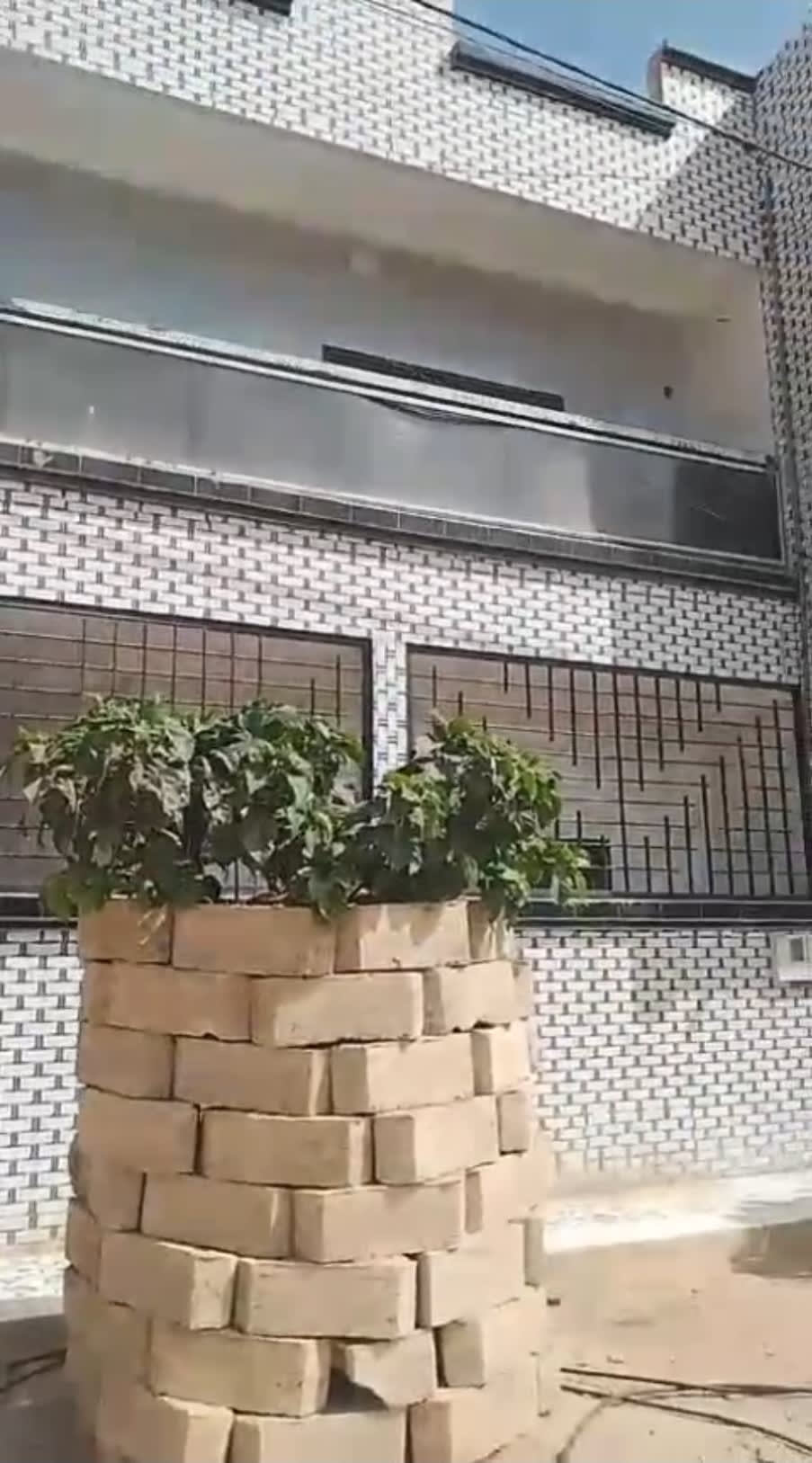 Villa 300m² R+1 à Vendre – Thiès Quartier Léona Thiaw | 6 Chambres | Papiers Administratifs | 80 Millions Négociable VMT