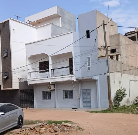 Villa R+1 150m² à Vendre – Keur Massar | 6 Chambres | Après Auchan | Titre Foncier | Vente Notaire | 70 Millions VMT