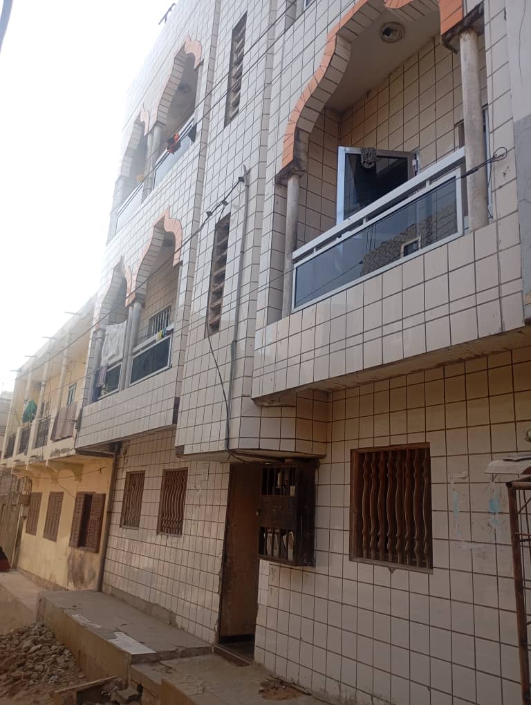 Villa R+2 à Vendre – Guediawaye Hamo 6 Nimzatt | 3ème Position | Titre Foncier Individuel | 90 Millions à Débattre VMT