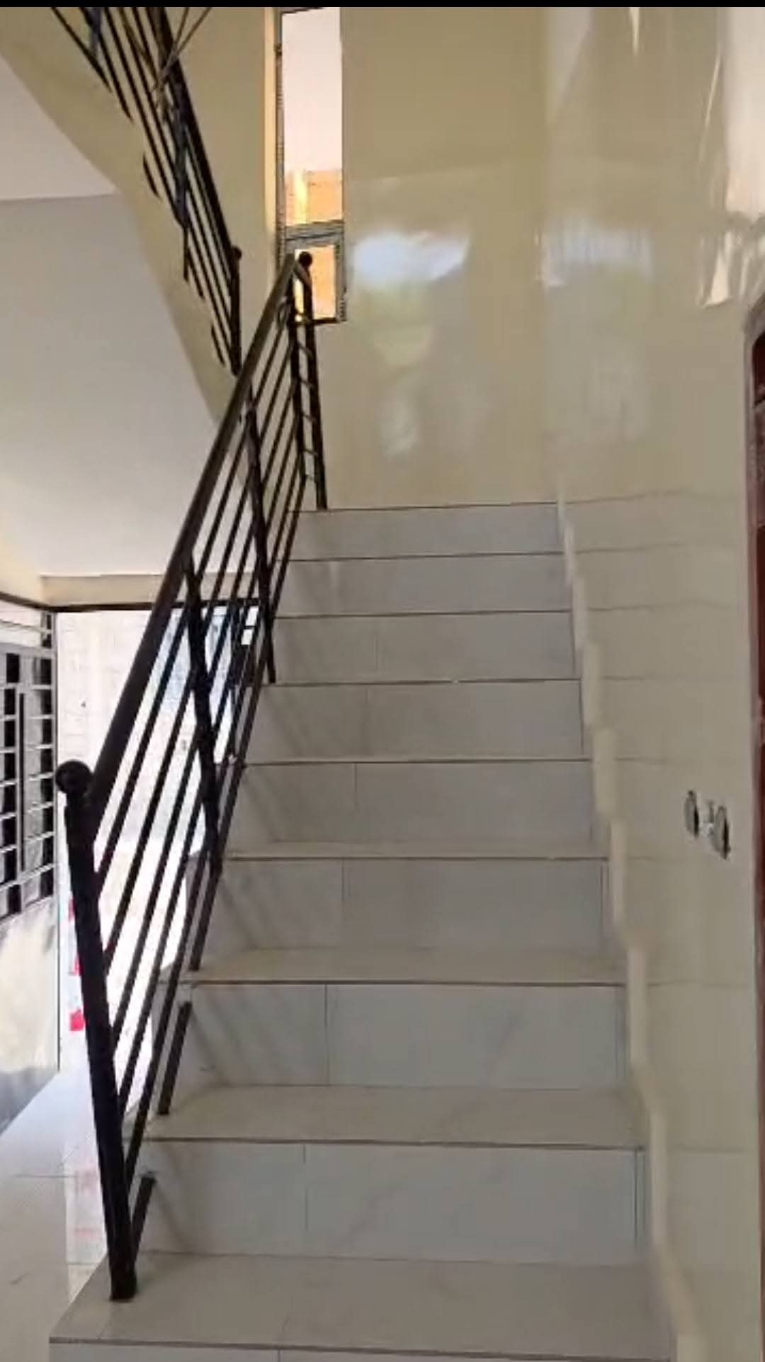 Villa Neuve RDC 150m² à Vendre – Tivaouane Peulh Cité Groupe Naby | 2 Chambres | Délibération | 30 Millions VMT — photo 3