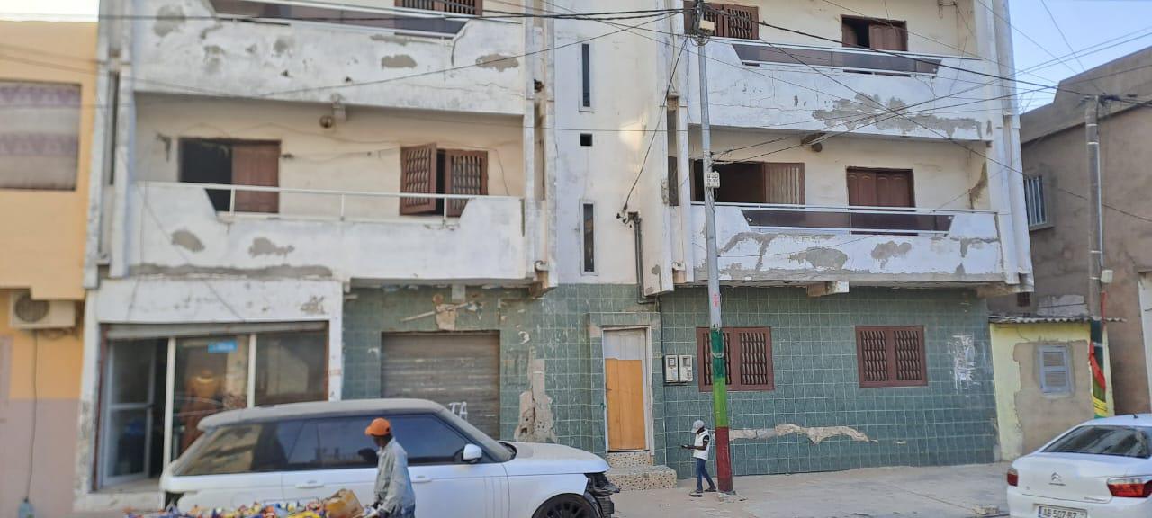 Immeuble Commercial R+3 à Vendre à Médina Dakar – 300m² Angle Rue 17 x 22 | TF Individuel Wh — photo 2