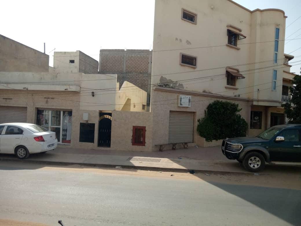 Villa angle 380 m² à vendre Mariste Dakar – Sur la route, à 400m de l'EDK, titre foncier individuel, 350 millions FCFA
